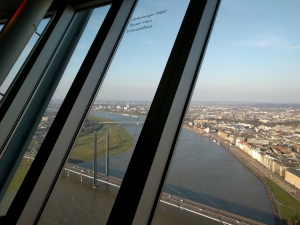 Vistas desde la torre de Dusseldorf